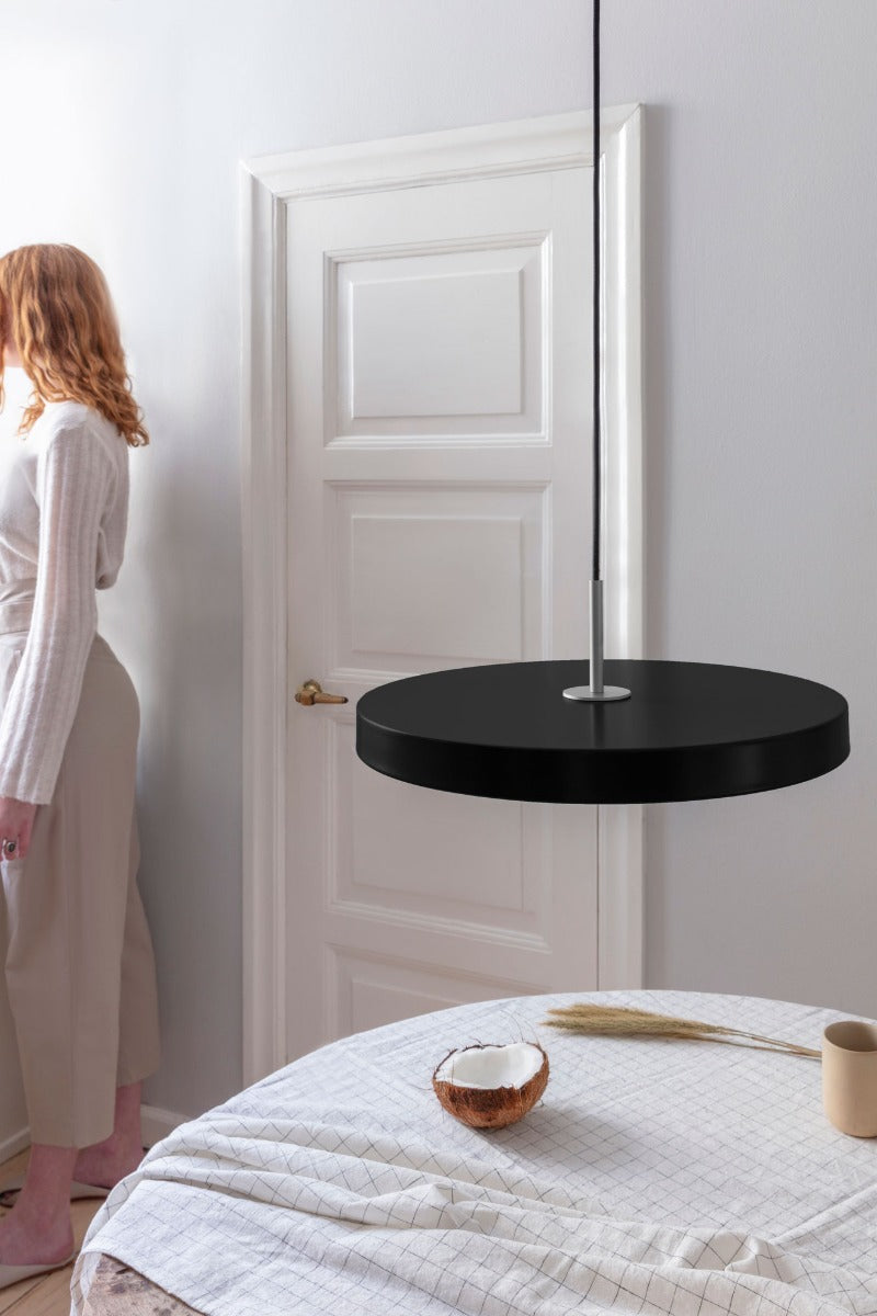 Asteria Pendel Medium - Black / Steel - Ø: 43 cm - Umage
