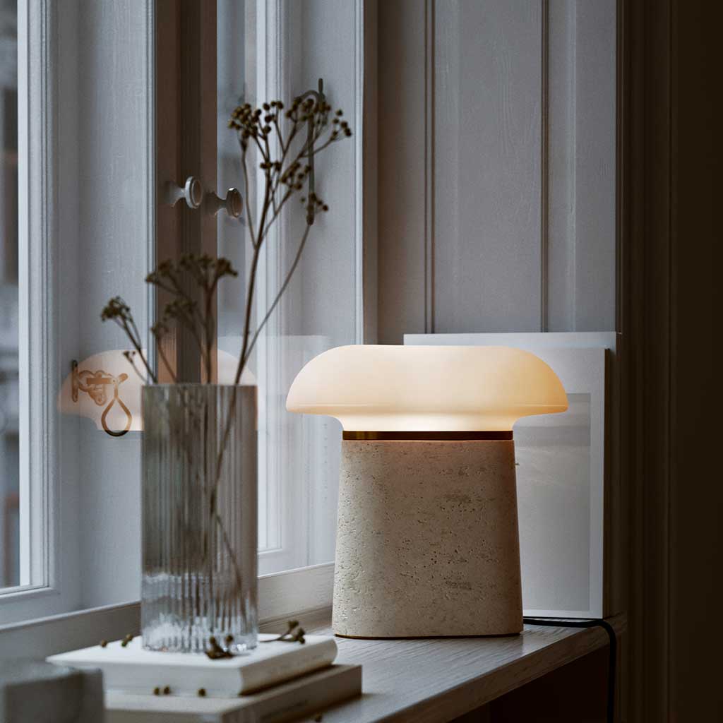Nova Bordlampe - Travertin - WOUD