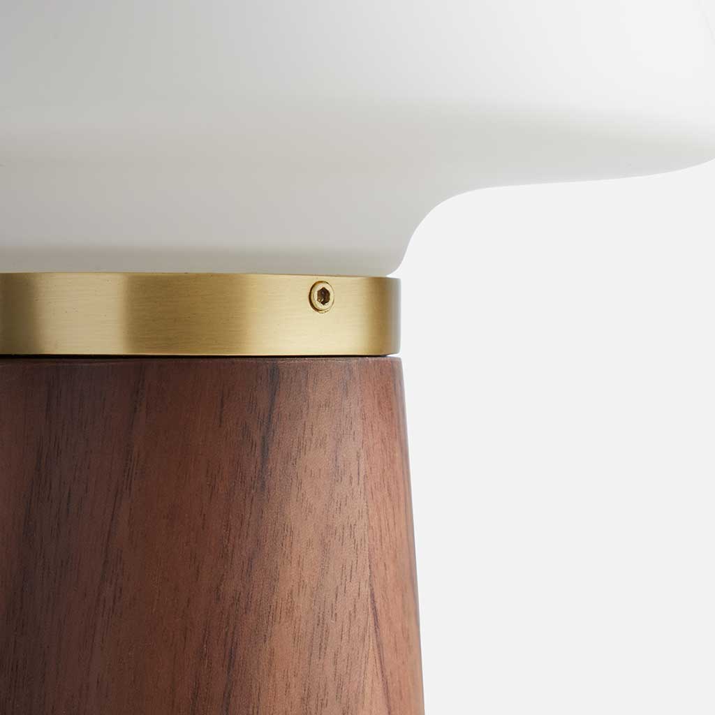 Nova Bordlampe - Valnød - WOUD